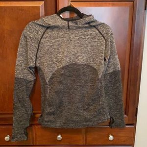 Fabletics NWT Avaline seamless long sleeve hoodie